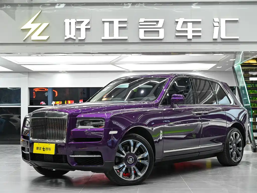 Rolls-Royce Cullinan 2022 — фото 1