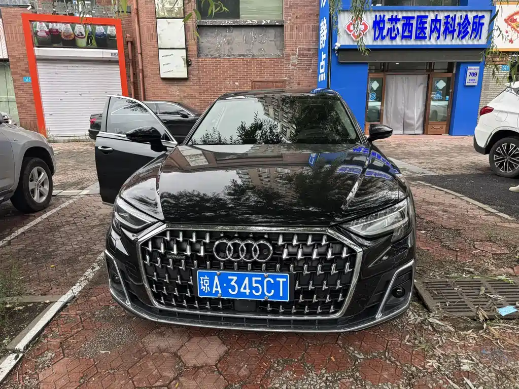 Audi A8 2024