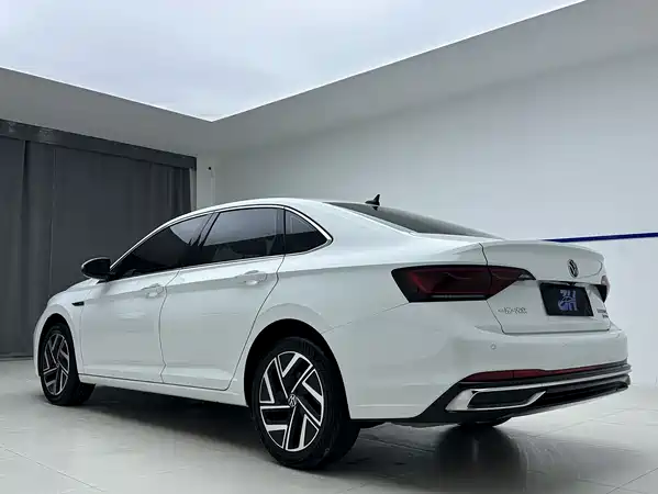 Volkswagen Sagitar 2023