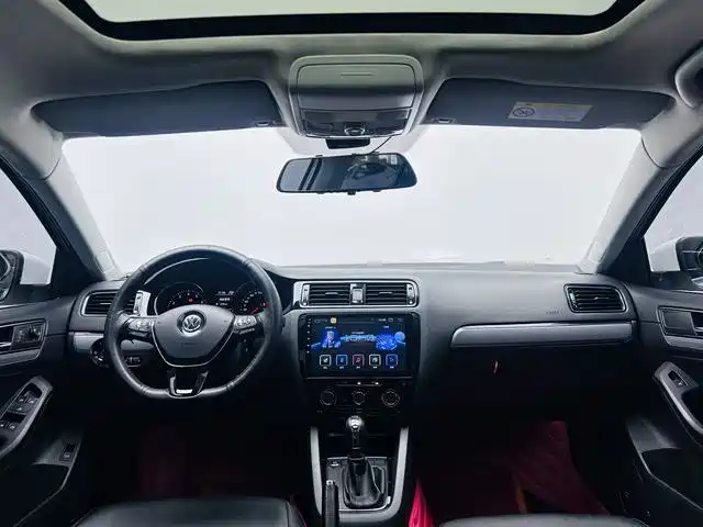 Volkswagen Sagitar 2017