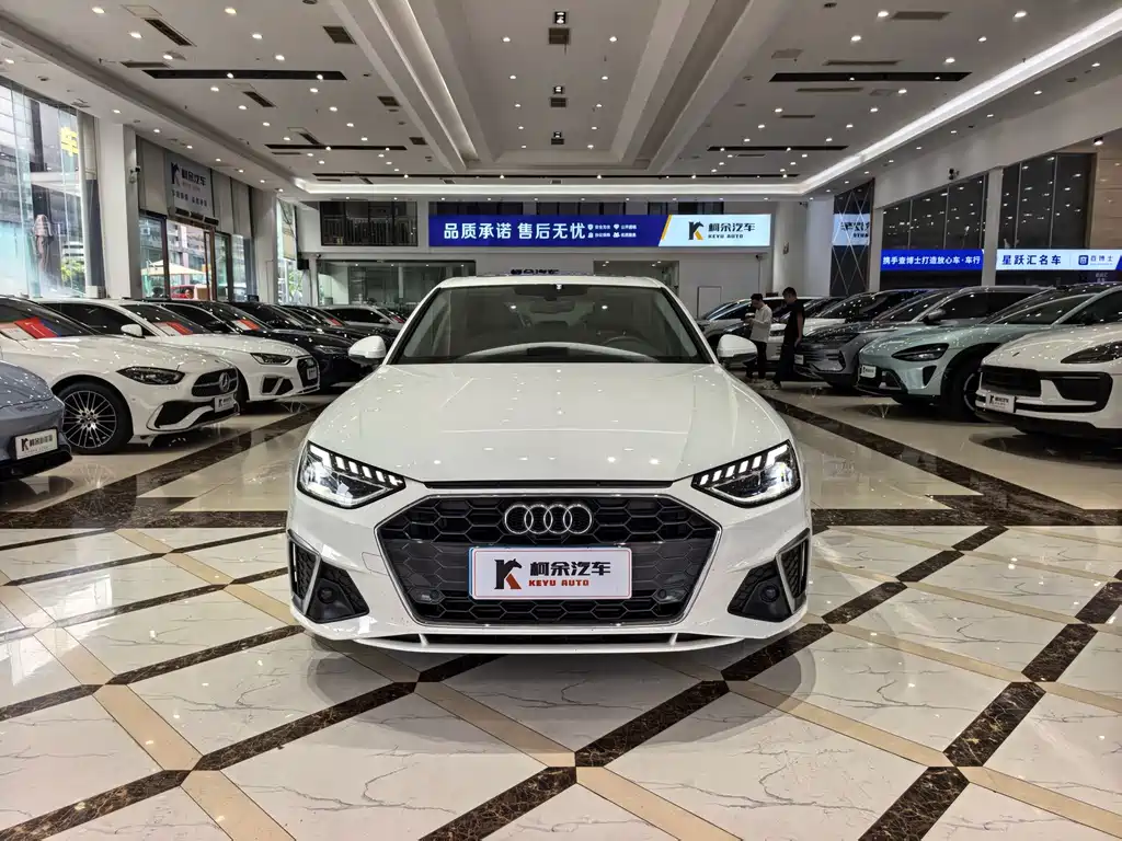 Audi A4L 2025