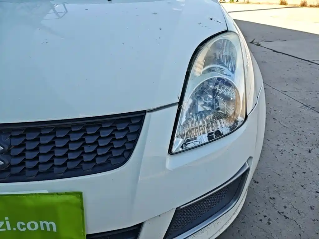 Suzuki Swift 2015 — фото 24