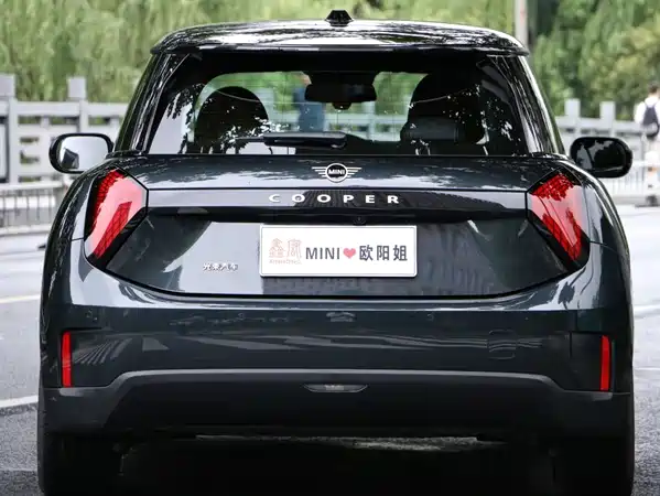 MINI Cooper 2025