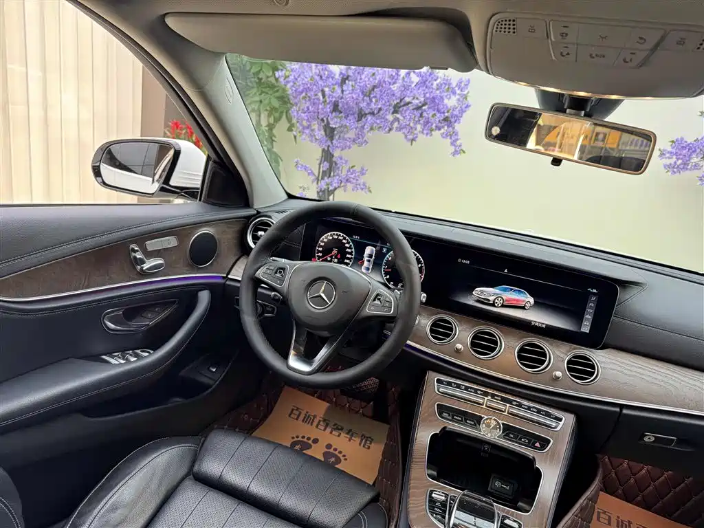 Mercedes-Benz E-Class 2018 — фото 15