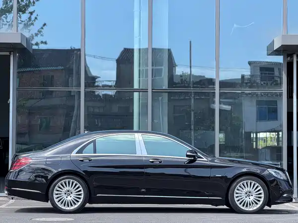Mercedes-Benz S-Class 2020