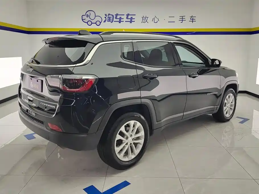 Jeep Compass 2022 — фото 3