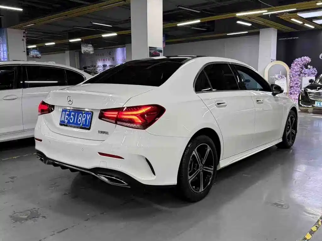 Mercedes-Benz A-Class 2023 — фото 7