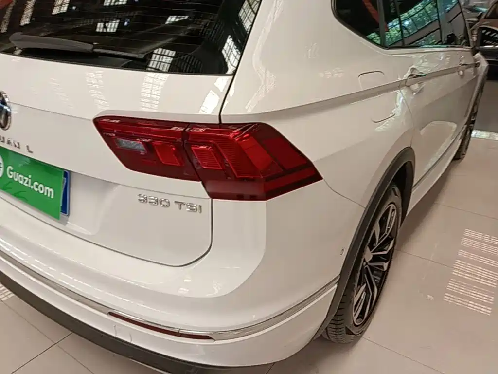 Volkswagen Tiguan L 2021 — фото 24