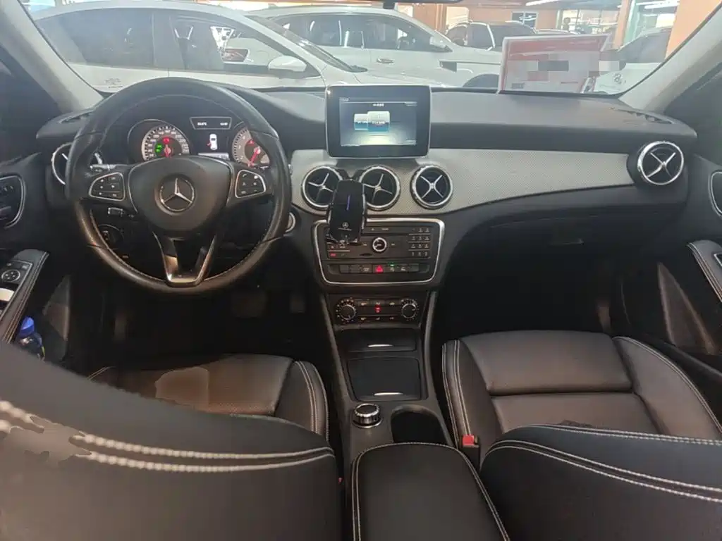Mercedes-Benz GLA 2017 — фото 10