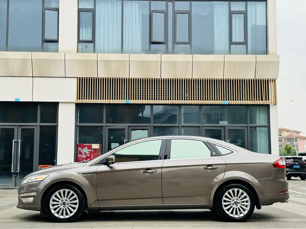Ford Mondeo Zhisheng 2013 — фото 4