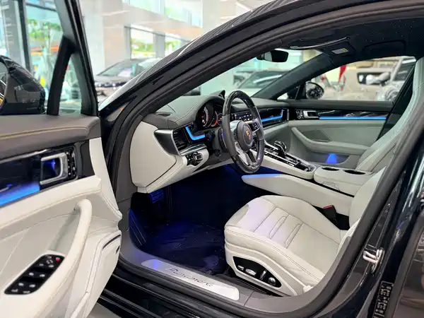 Porsche Panamera 2019
