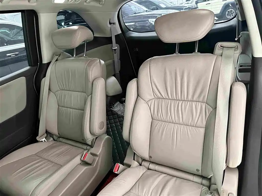 Honda Odyssey 2018 — фото 11