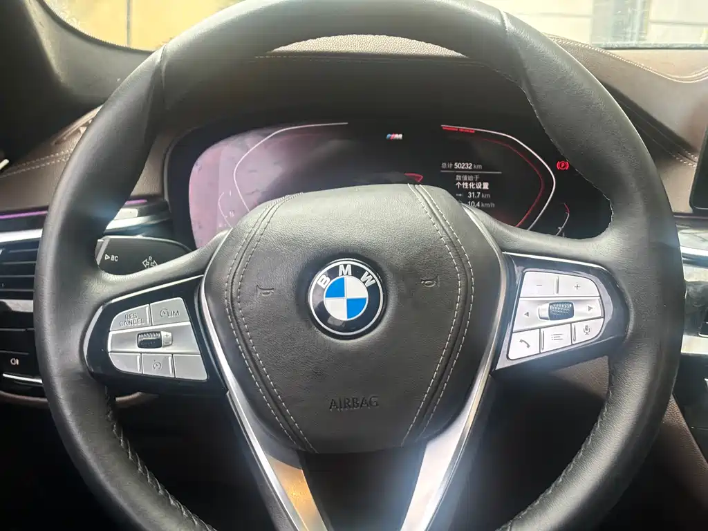 BMW 5 Series 2020 — фото 14