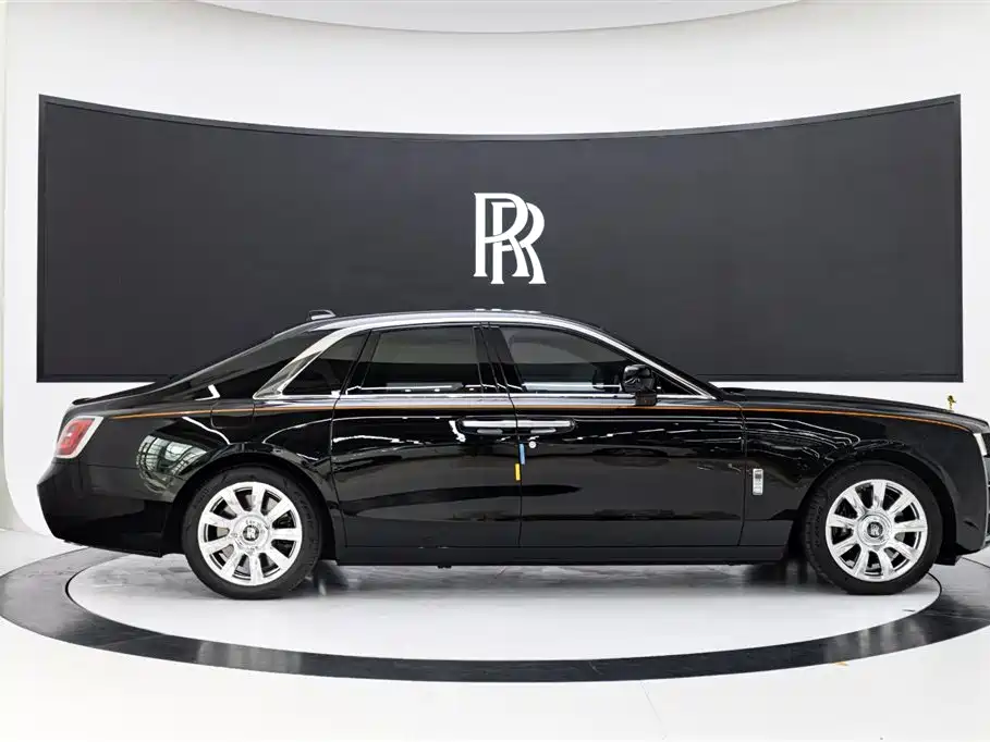 Rolls-Royce Ghost 2023 — фото 7