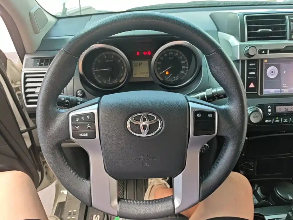 Toyota Prado 2017 — фото 11