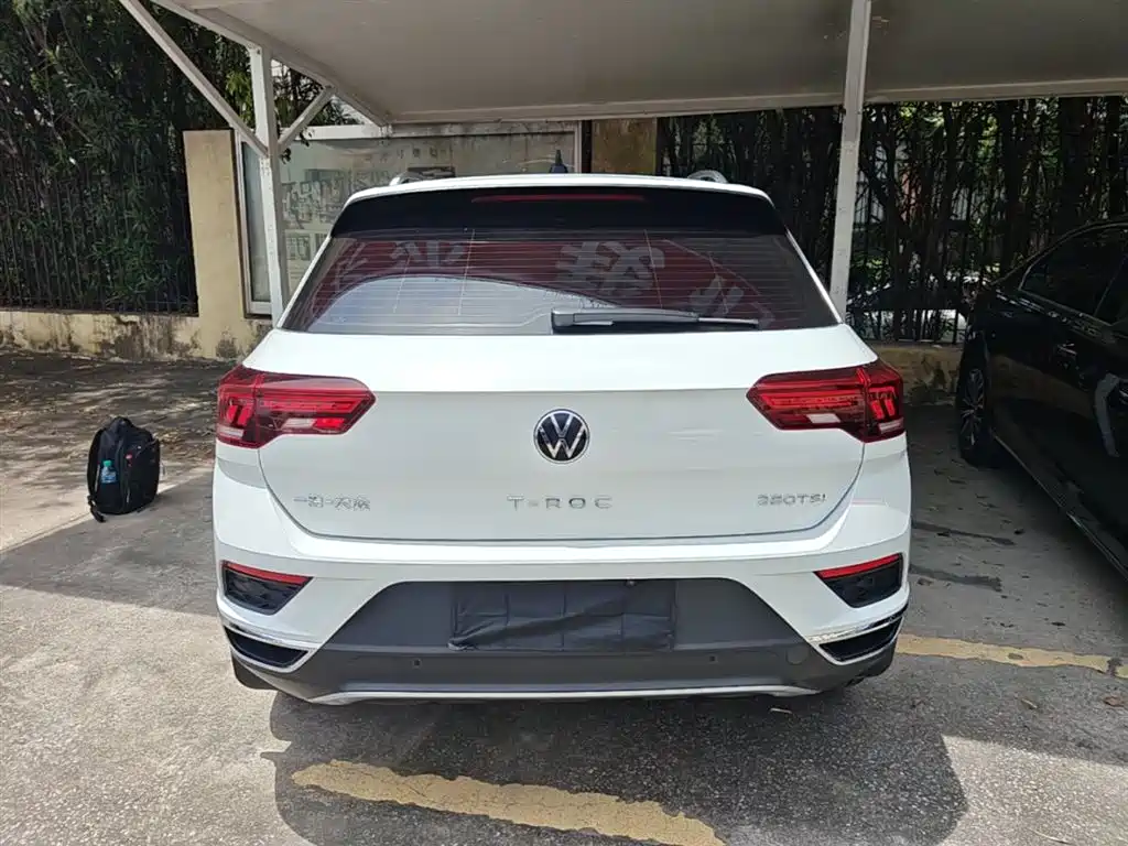 Volkswagen T-Roc 2023 — фото 6