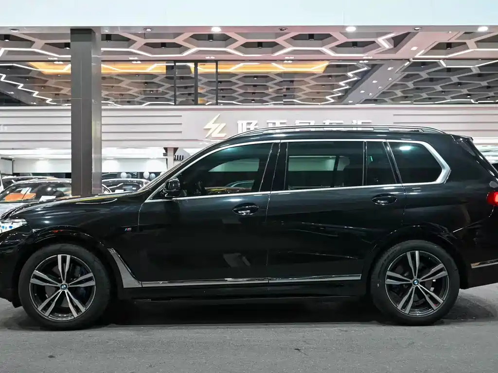 BMW X7 2022 — фото 3