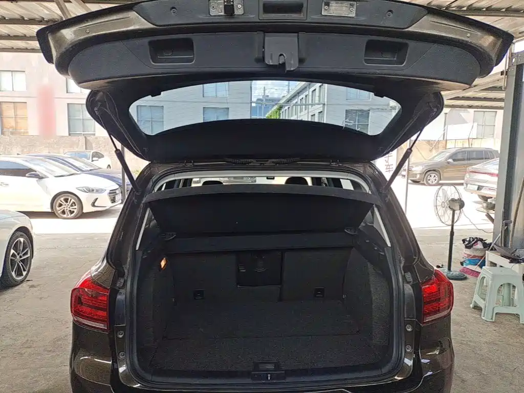 Volkswagen Tiguan 2017 — фото 19