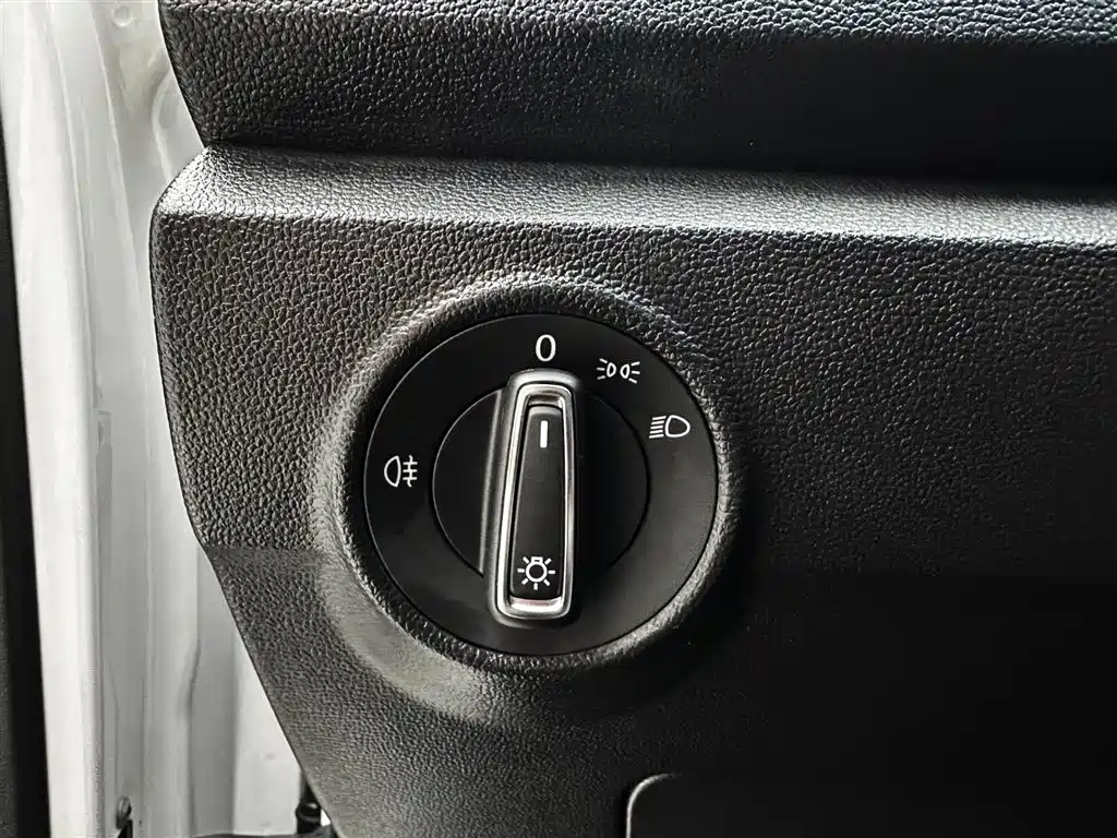 Volkswagen T-Roc 2022 — фото 19
