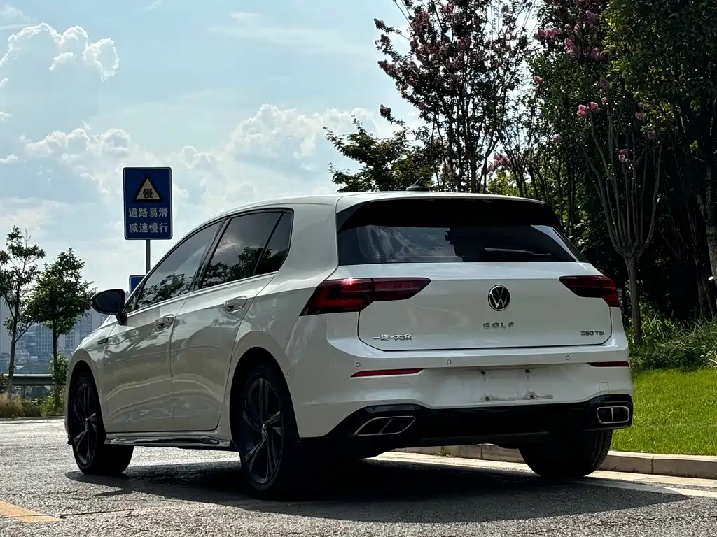 Volkswagen Golf 2022