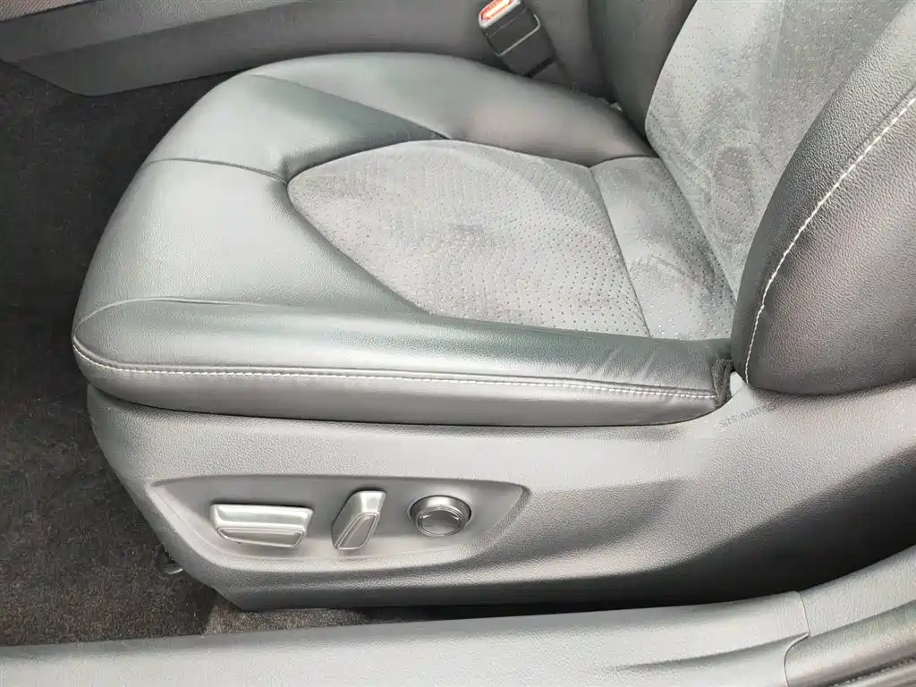 Toyota Camry 2022 — фото 20