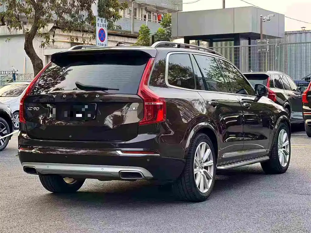 Volvo XC90 2018 — фото 7