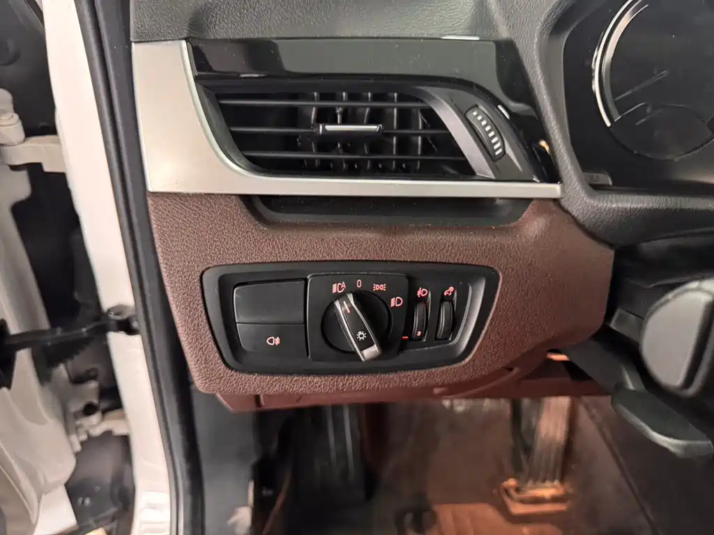 BMW X1 2022 — фото 13