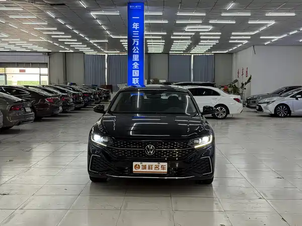 Volkswagen Passat 2023
