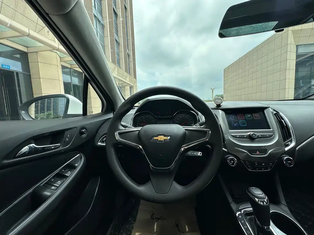Chevrolet Cruze 2017 — фото 10