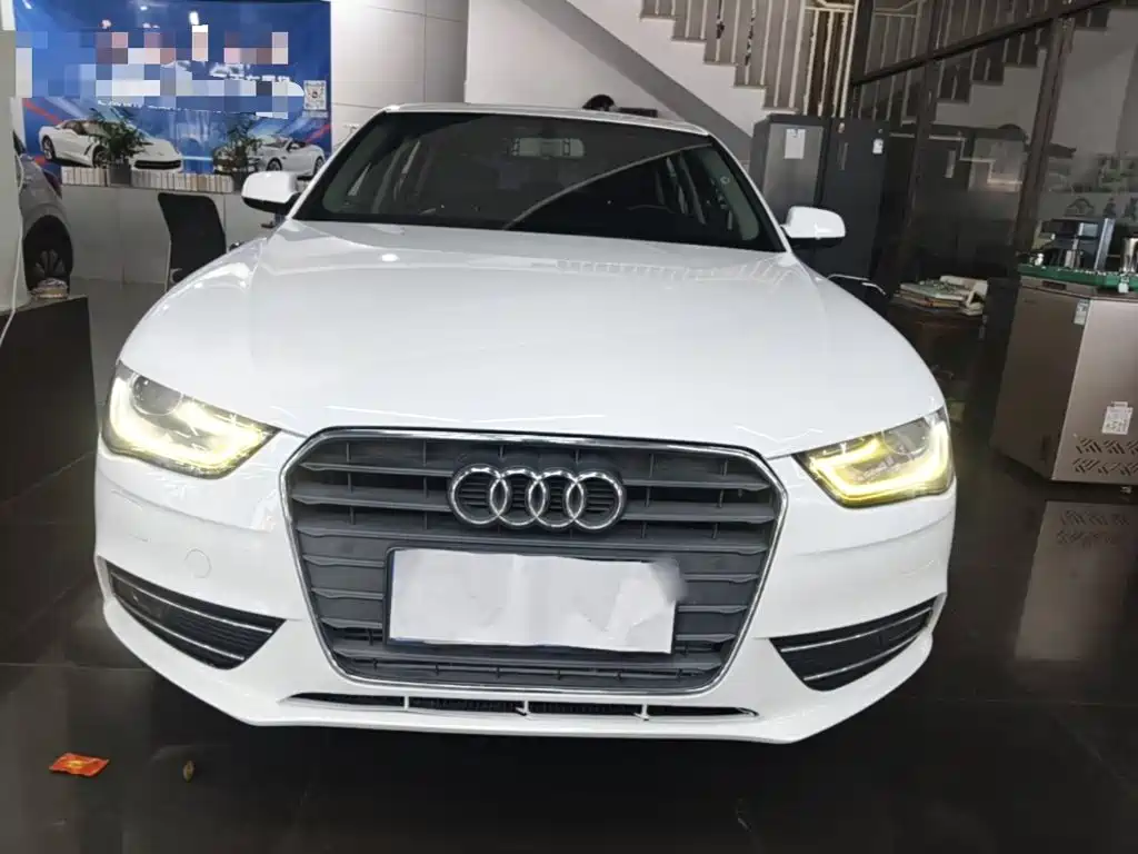 Audi A4L 2015