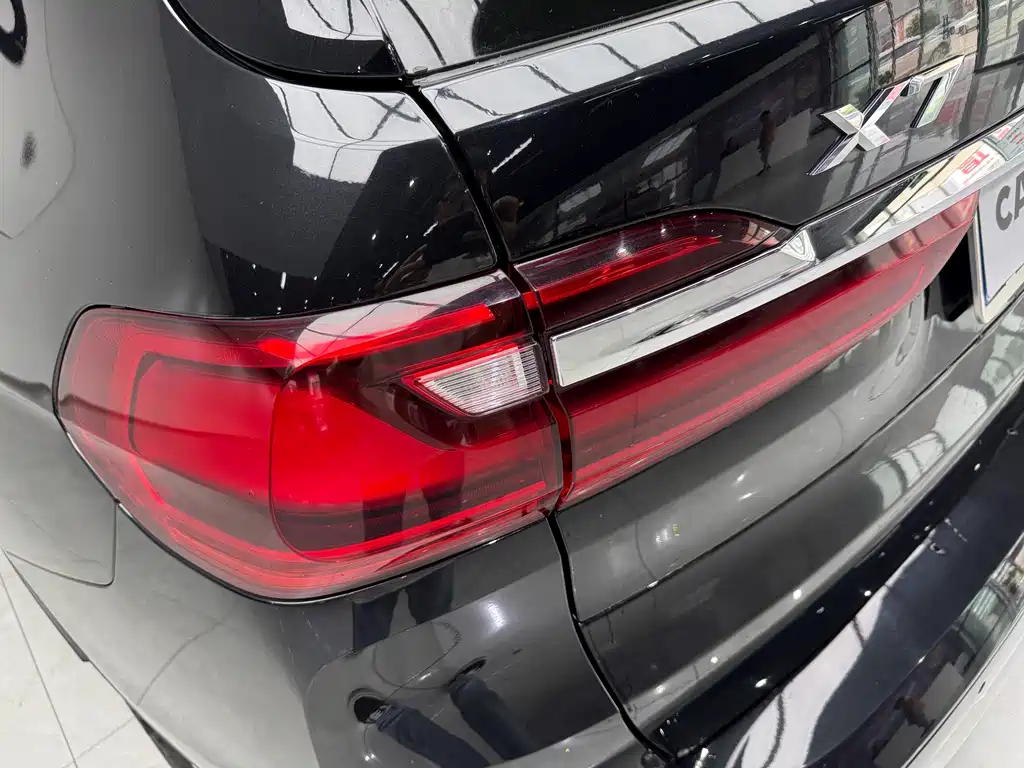BMW X7 2021 — фото 14