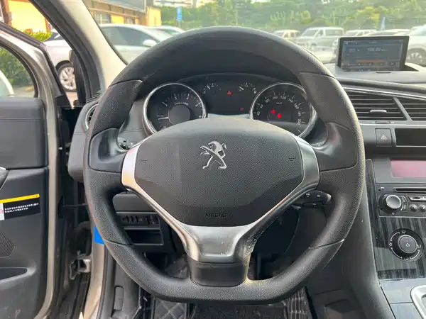 Peugeot 3008 2015