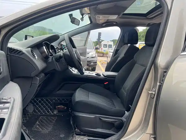 Peugeot 3008 2015