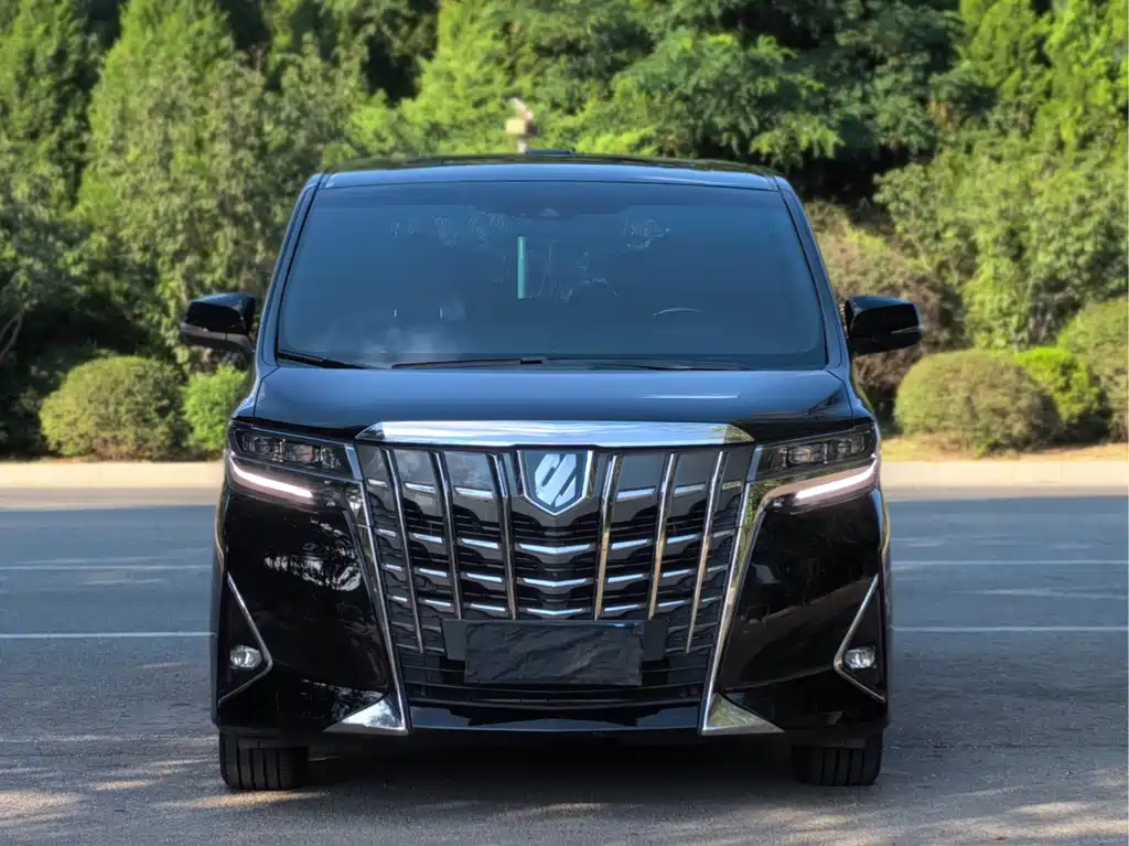 Toyota Alphard 2023 — фото 2