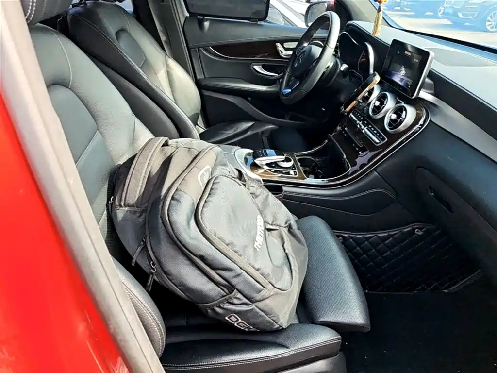Mercedes-Benz GLC 2018 — фото 25
