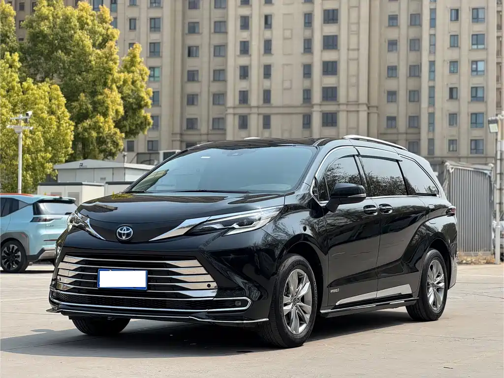Toyota Sienna 2023