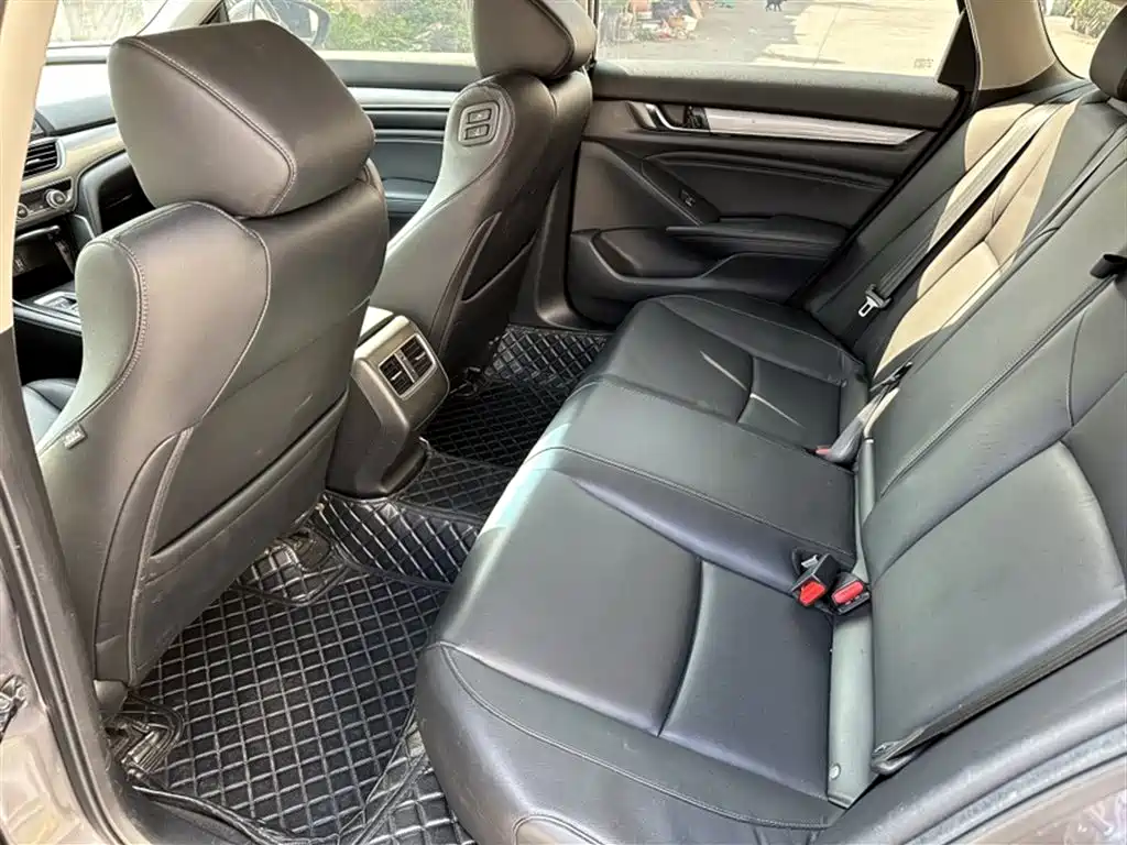 Honda Accord 2021 — фото 15