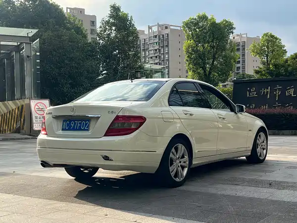 Mercedes-Benz C-Class 2010