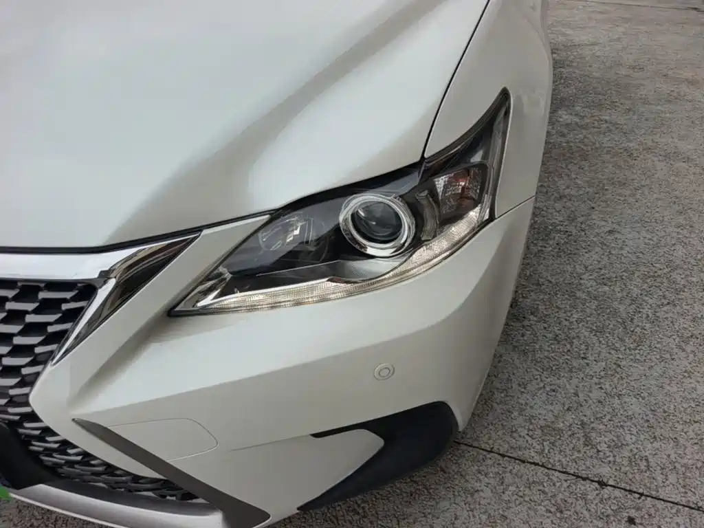 Lexus CT 2018 — фото 24