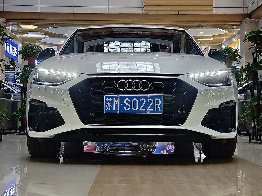 Audi A4L 2025