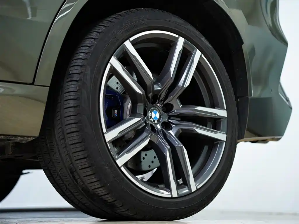 BMW X5 M 2020 — фото 24