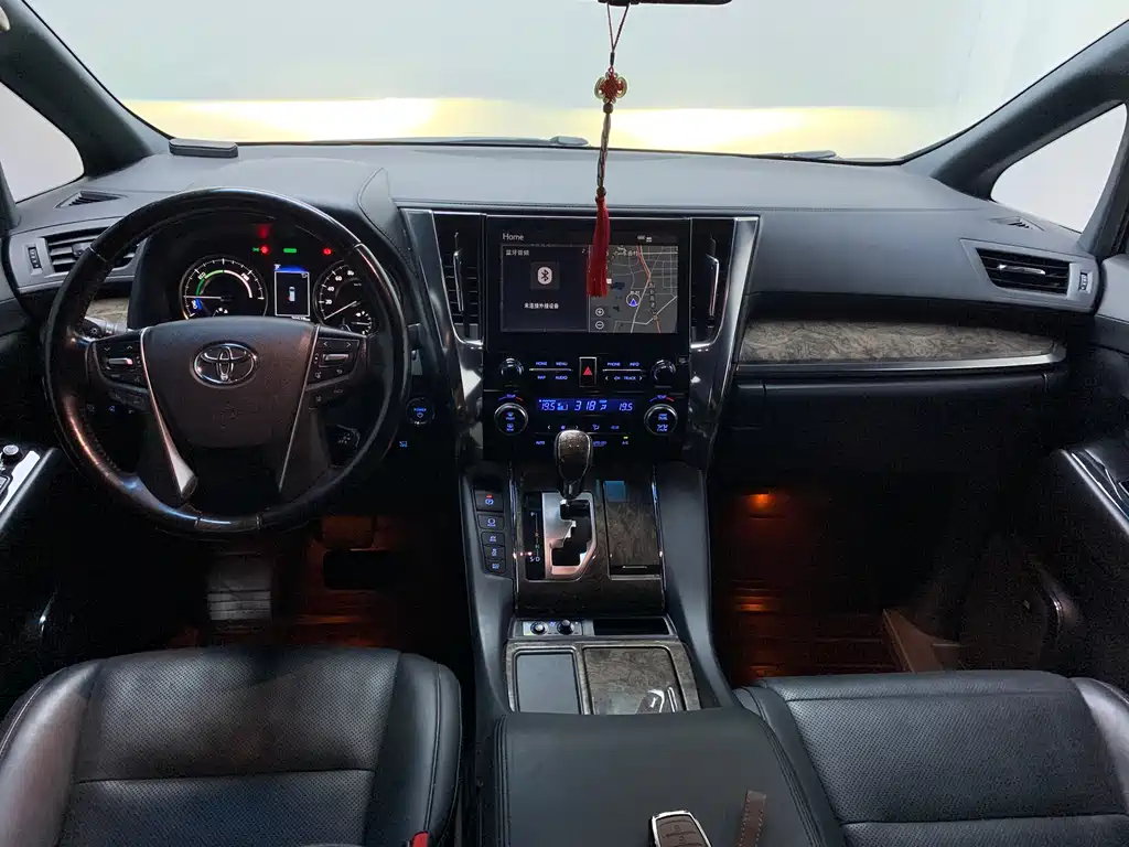 Toyota Vellfire 2022 — фото 6