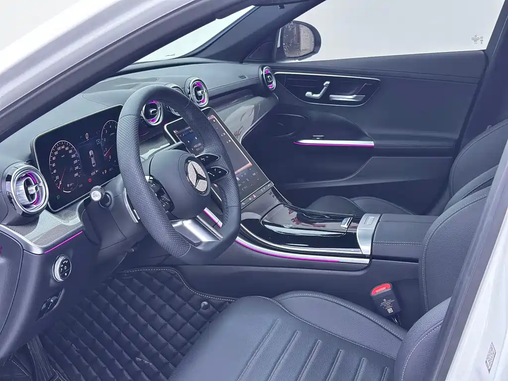 Mercedes-Benz C-Class 2024 — фото 18