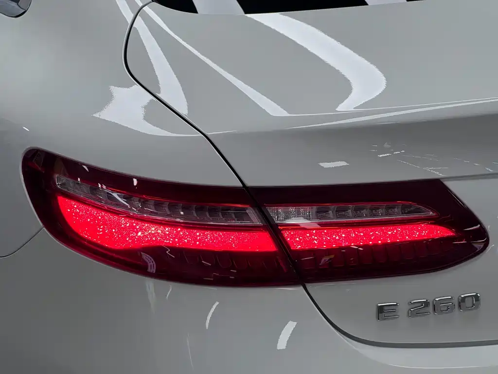 Mercedes-Benz E-Class 2020 — фото 13