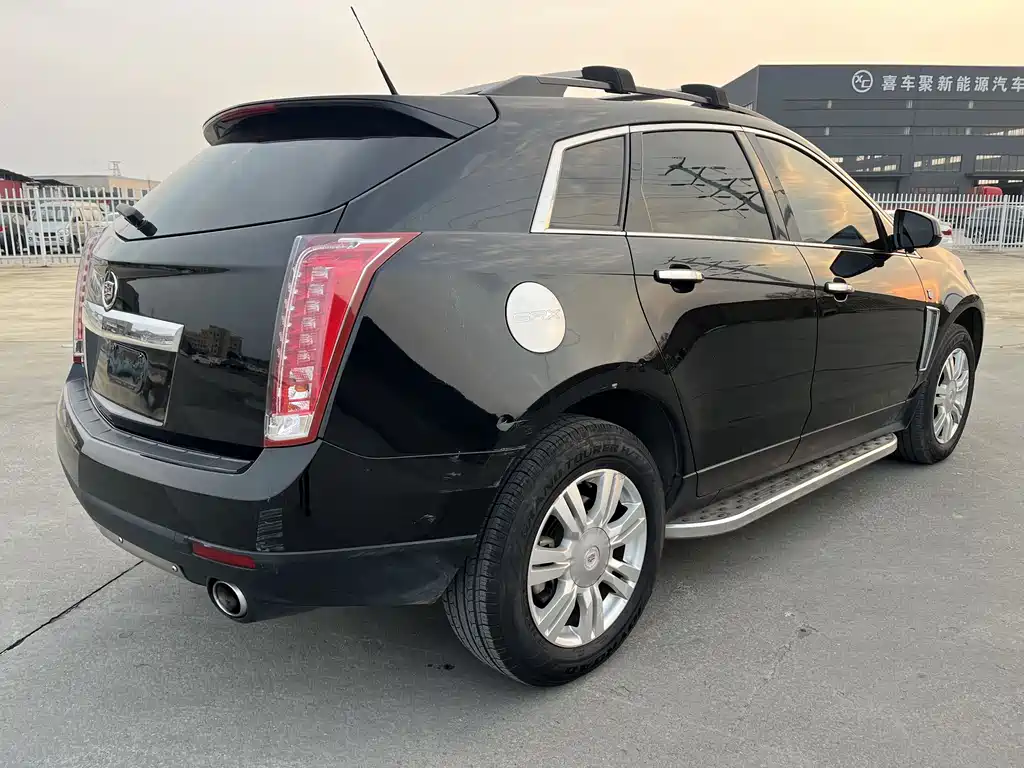 Cadillac SRX 2014 — фото 23