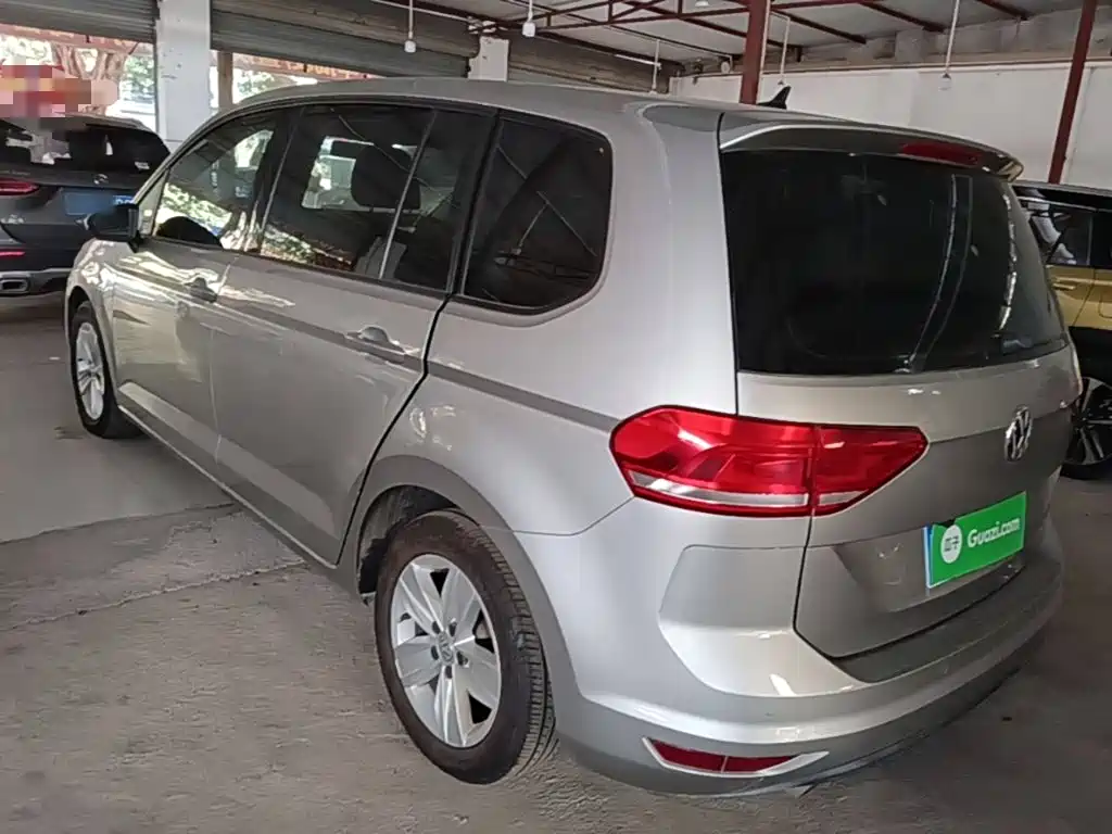 Volkswagen Touran 2016