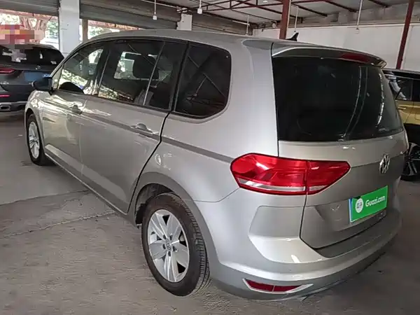 Volkswagen Touran 2016