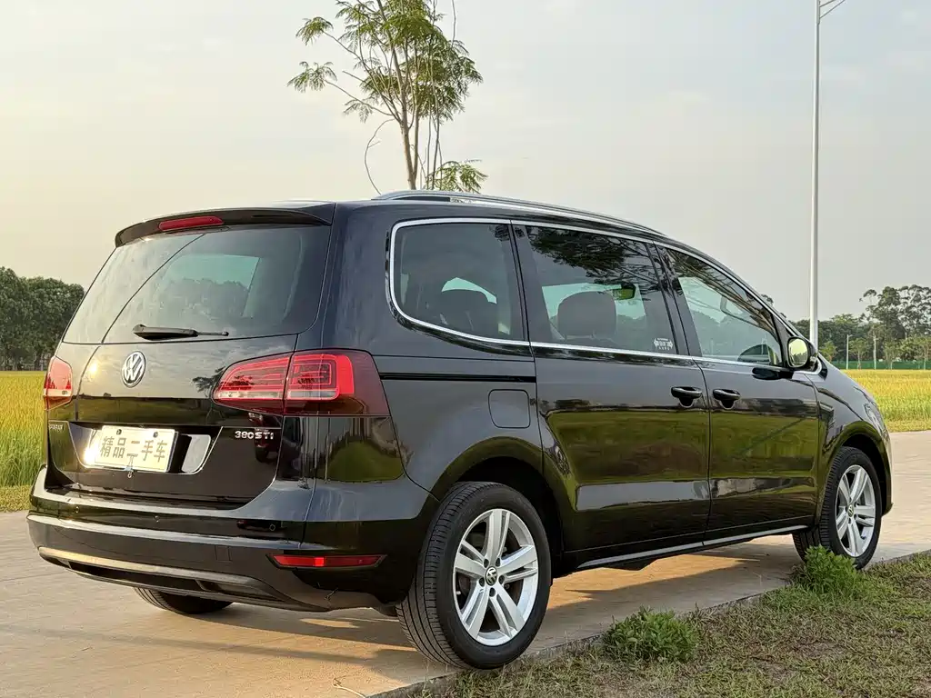 Volkswagen Sharan 2017 — фото 8