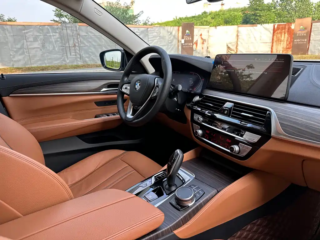 BMW 6 Series GT 2021 — фото 19