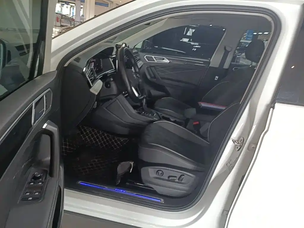 Volkswagen Tiguan L New Energy 2023 — фото 15